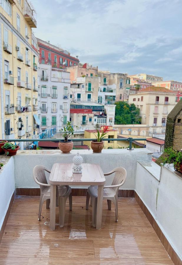 La Casa Di Marty Daire Napoli Dış mekan fotoğraf