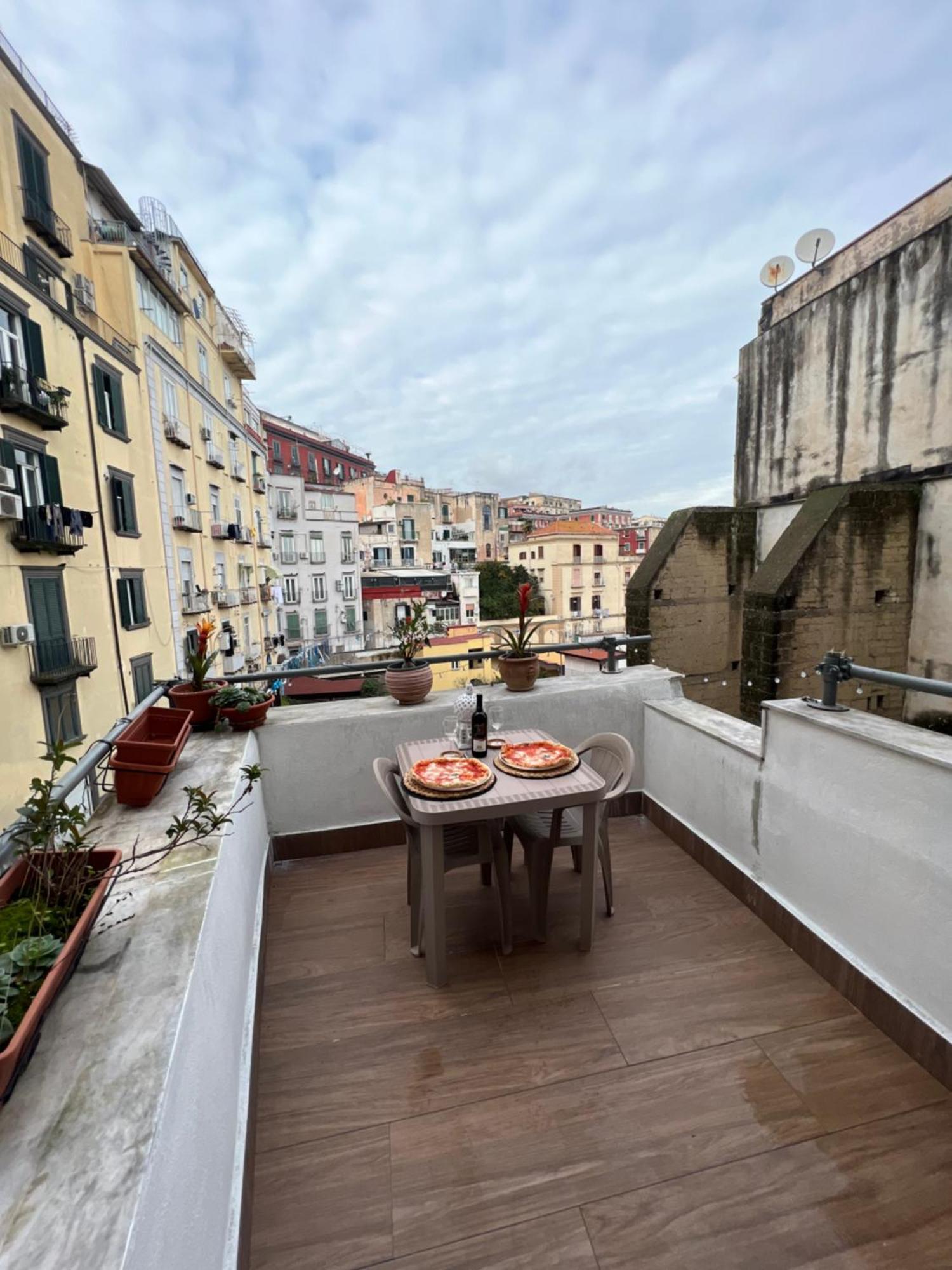 La Casa Di Marty Daire Napoli Dış mekan fotoğraf